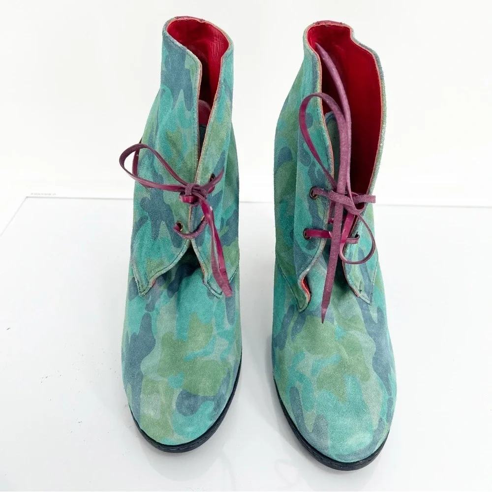 Hilfiger Collection Spring 12' Suede Camo Wood Heel Lace Up Booties 11